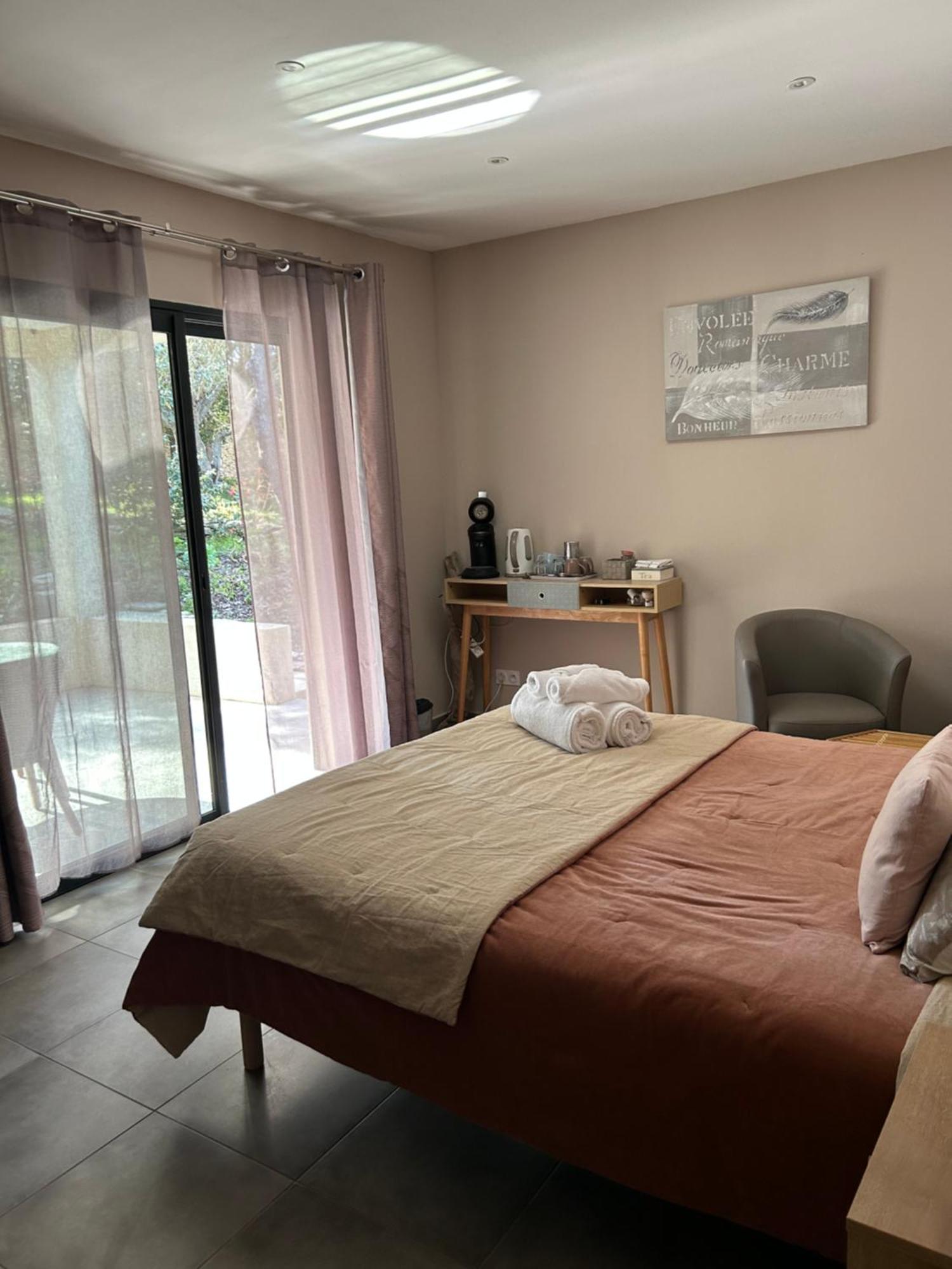 Residence Alba Бонифачо Екстериор снимка